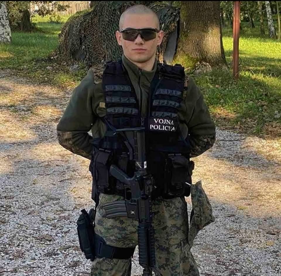 Kad neće nadležni hoće vojnik Selman: Sam očistio izletište Pješavica